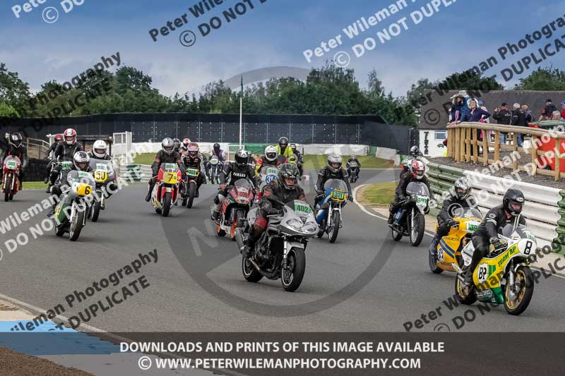 Vintage motorcycle club;eventdigitalimages;mallory park;mallory park trackday photographs;no limits trackdays;peter wileman photography;trackday digital images;trackday photos;vmcc festival 1000 bikes photographs